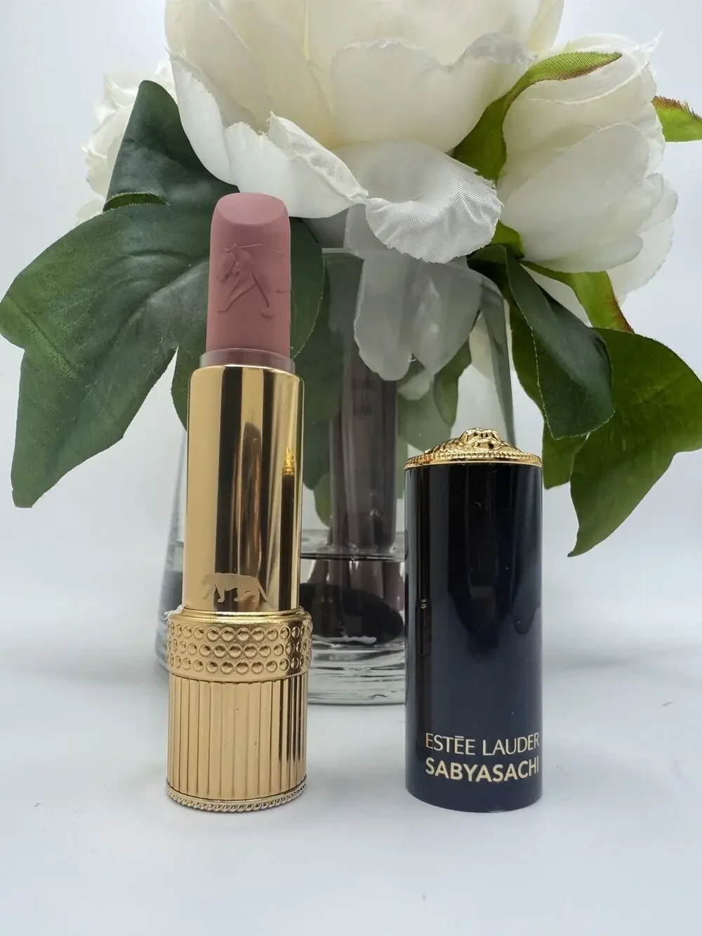 SABYASACHI X ESTEE LAUDER - LIMITED EDITION LIPSTICK Satin Matte Apricot Silk